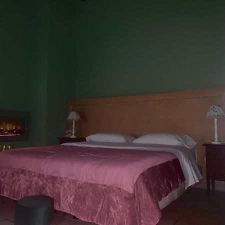 Boutique Hotel Palazzo Dei Vescovi Caserta Vecchia Esterno foto