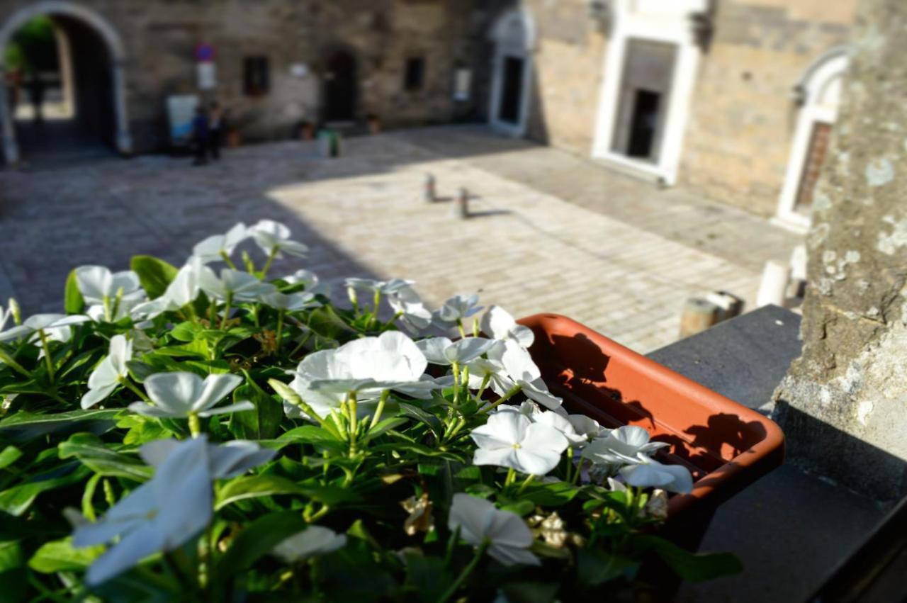 Boutique Hotel Palazzo Dei Vescovi Caserta Vecchia Esterno foto